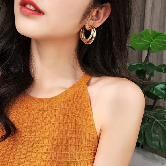 Glossy Gold Hoop Earrings - Picture 4 of 8